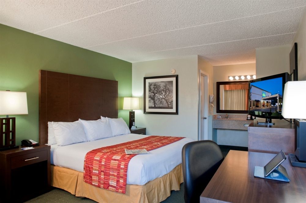 Quality Inn Columbus Near Fort Benning Buitenkant foto