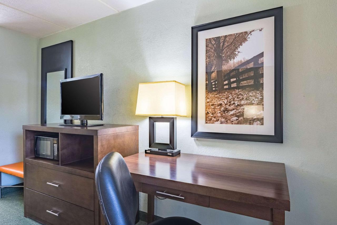 Quality Inn Columbus Near Fort Benning Buitenkant foto